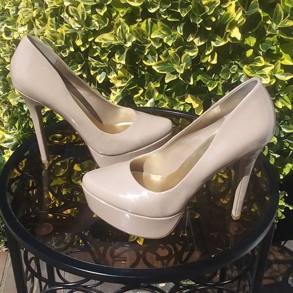 Jessica Simpson Shoes - 🔥Final Price Jessica Simpson Waleo Platform Pumps